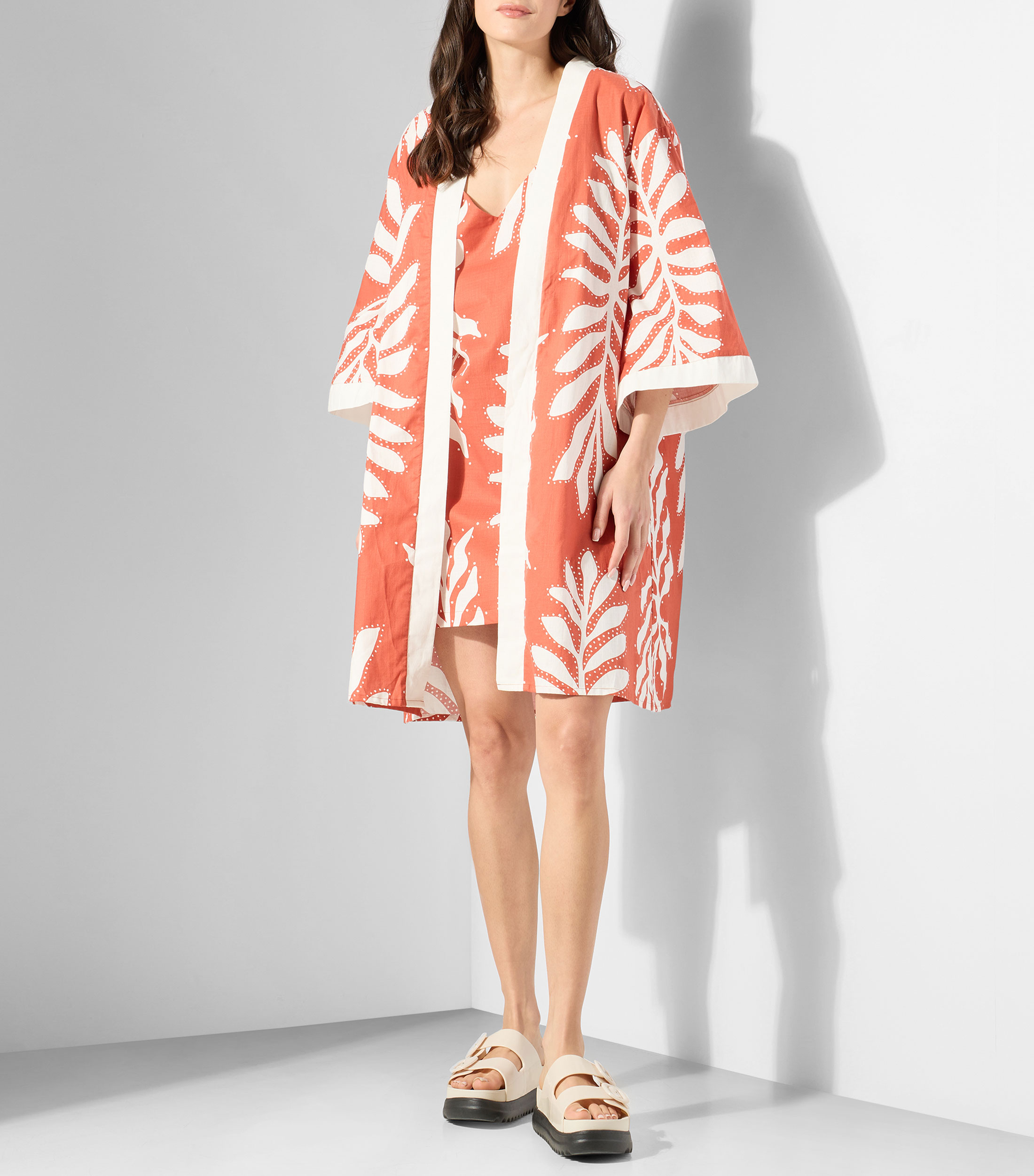 Bata estampada UNWIND by Epsilon Mujer